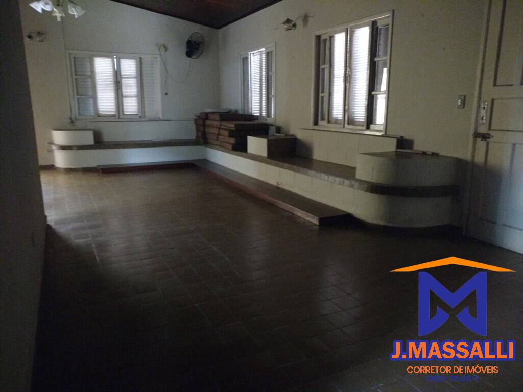 Casa à venda com 3 quartos, 750m² - Foto 18