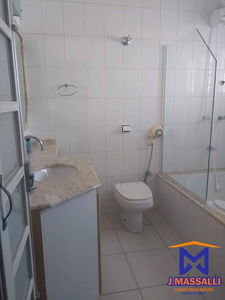 Casa à venda com 3 quartos, 220m² - Foto 13