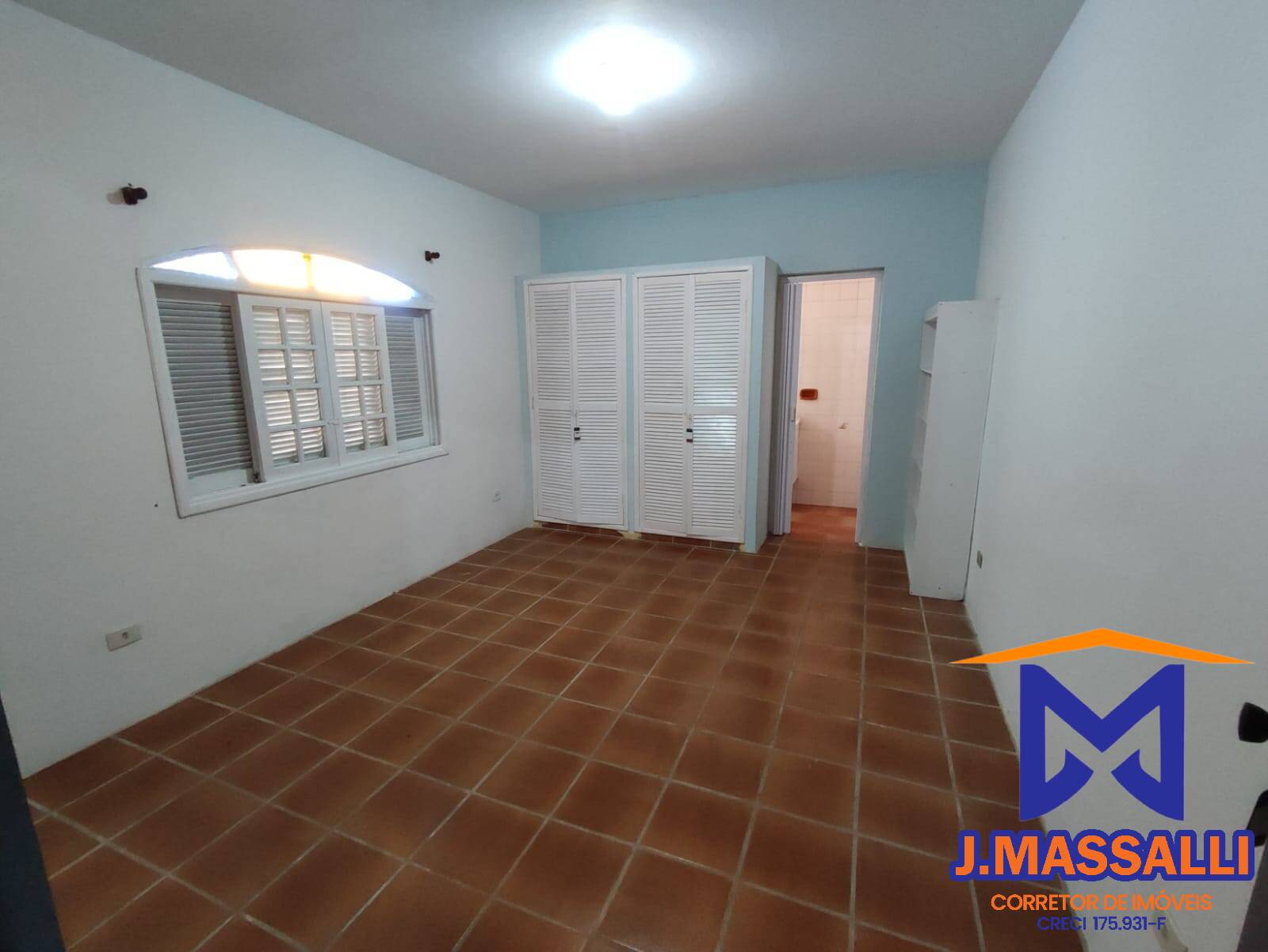 Casa à venda com 2 quartos, 166m² - Foto 3