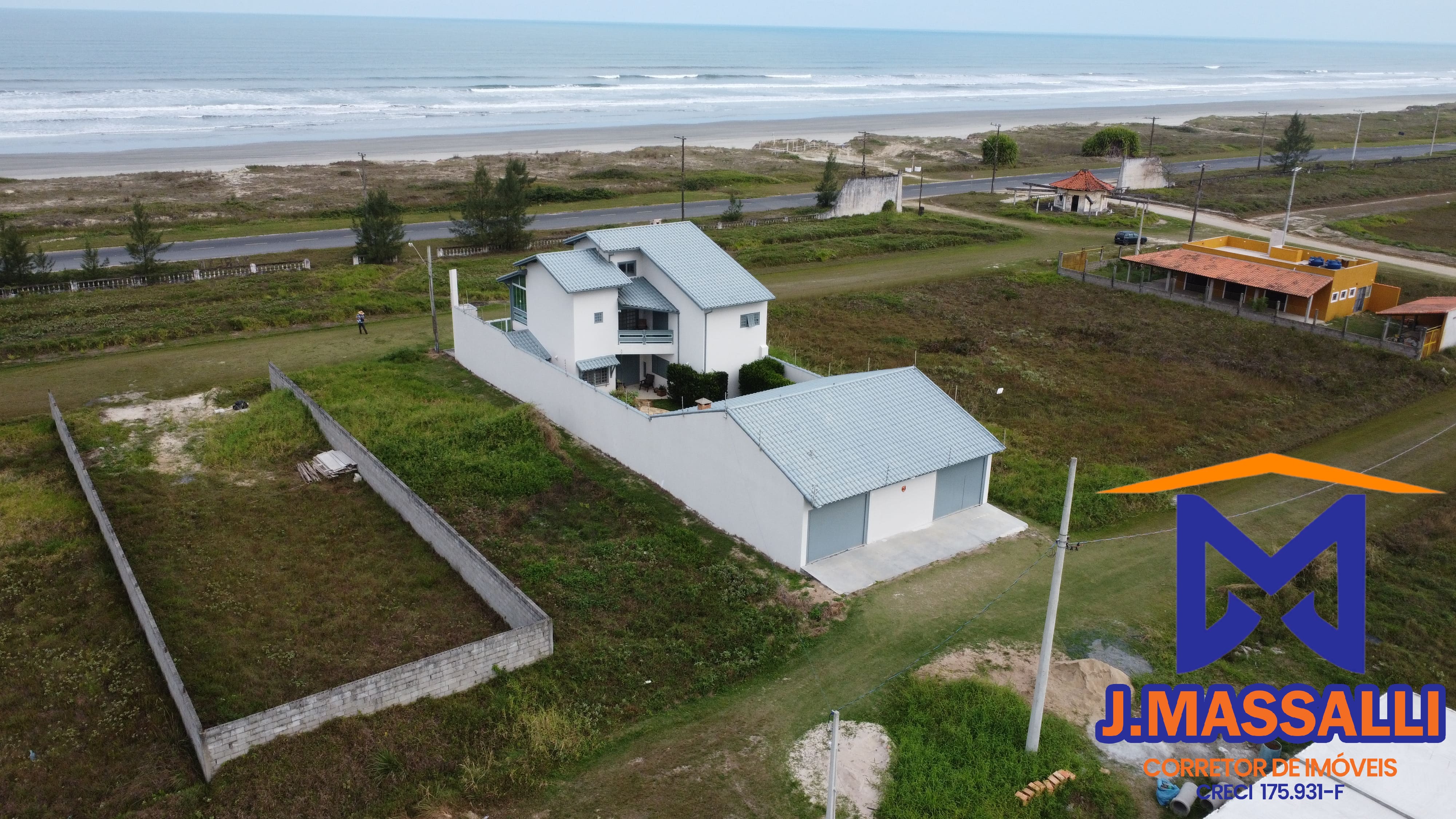 Casa à venda com 3 quartos, 220m² - Foto 27