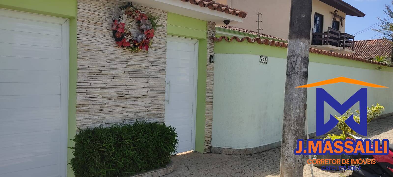 Casa à venda com 5 quartos, 600m² - Foto 1