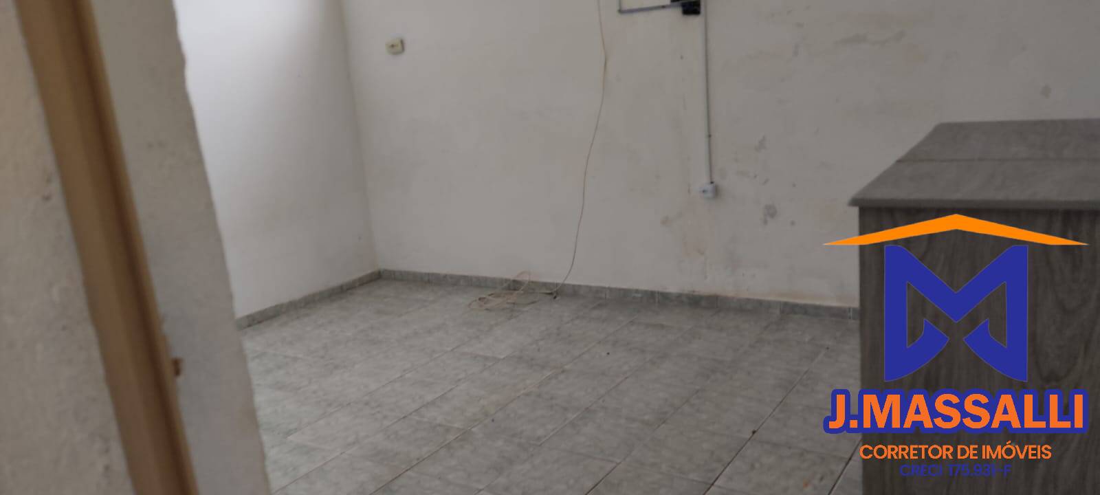 Casa à venda com 3 quartos, 300m² - Foto 3