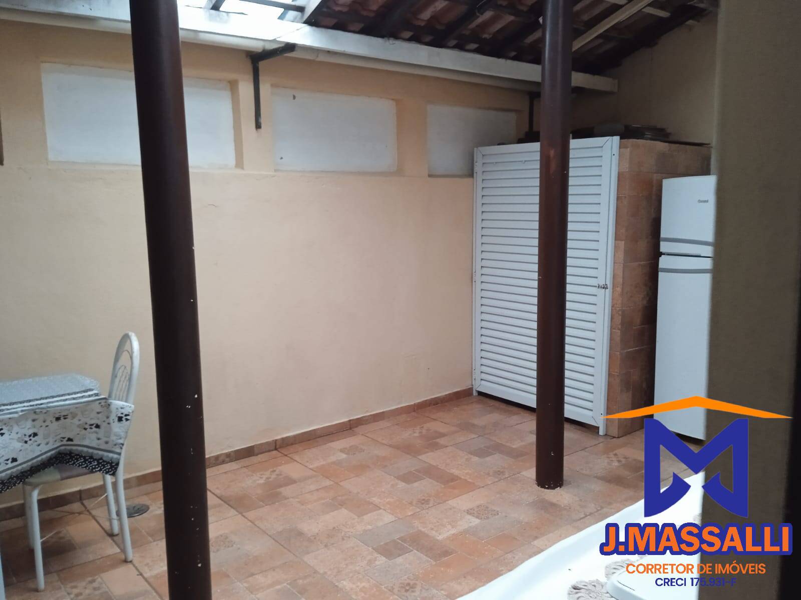 Casa à venda com 2 quartos, 250m² - Foto 18