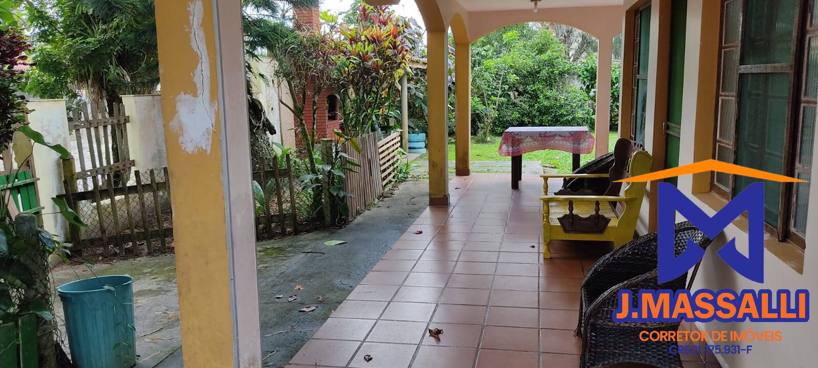 Casa à venda com 4 quartos, 200m² - Foto 4